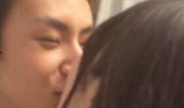 女友爆料接吻怎么办呢视频,巧妙化解尴尬攻略