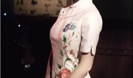 小楠旗袍爆料视频播放下载