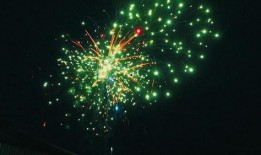 烟花爆料视频素材网站,热门视频素材网站大起底